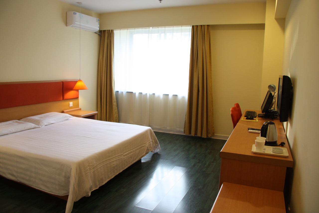 Home Inn Shanghai South Pudong Road Expo Kültér fotó